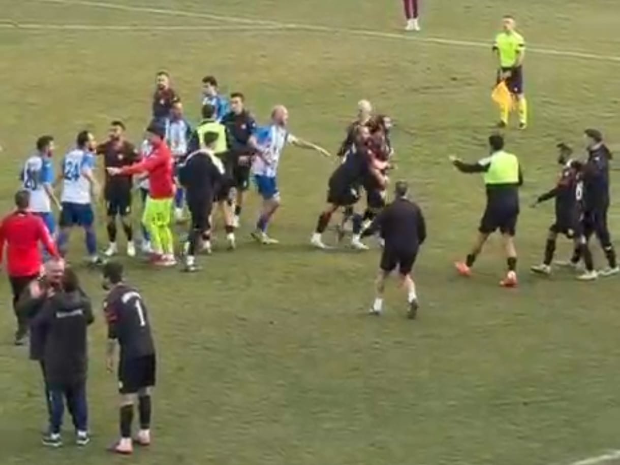 Merzifonspor - Bartınspor maçında kavga anları